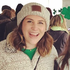 Meet your Posher, Holly